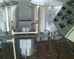 Máquina de fabricar cerveja artesanal